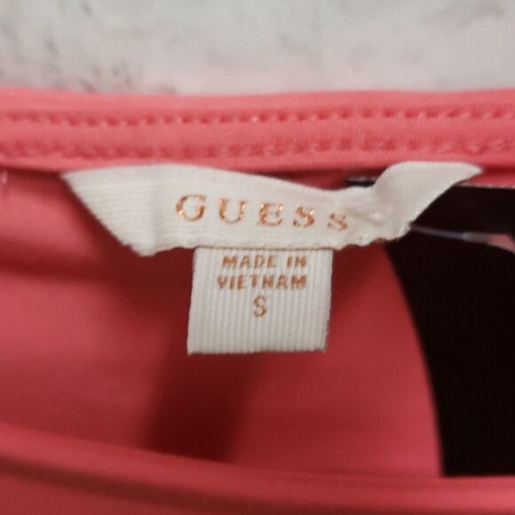 Guess top   - Picture 2 of 3